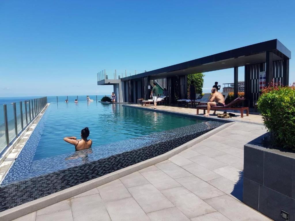 The Base Pattaya Aparthotel Екстериор снимка